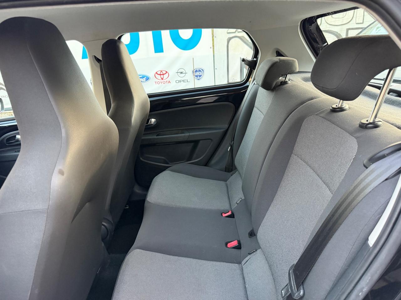 Volkswagen up! 1.0 5porte 60 cv