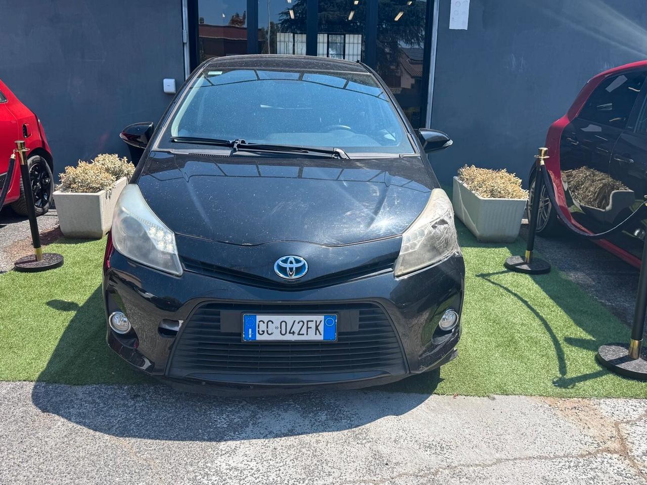 Toyota Yaris 1.5 75CV HYBRID,AUTOMATICA,RETRO,NAVI,NEOPRATENTATI,UNIPRO