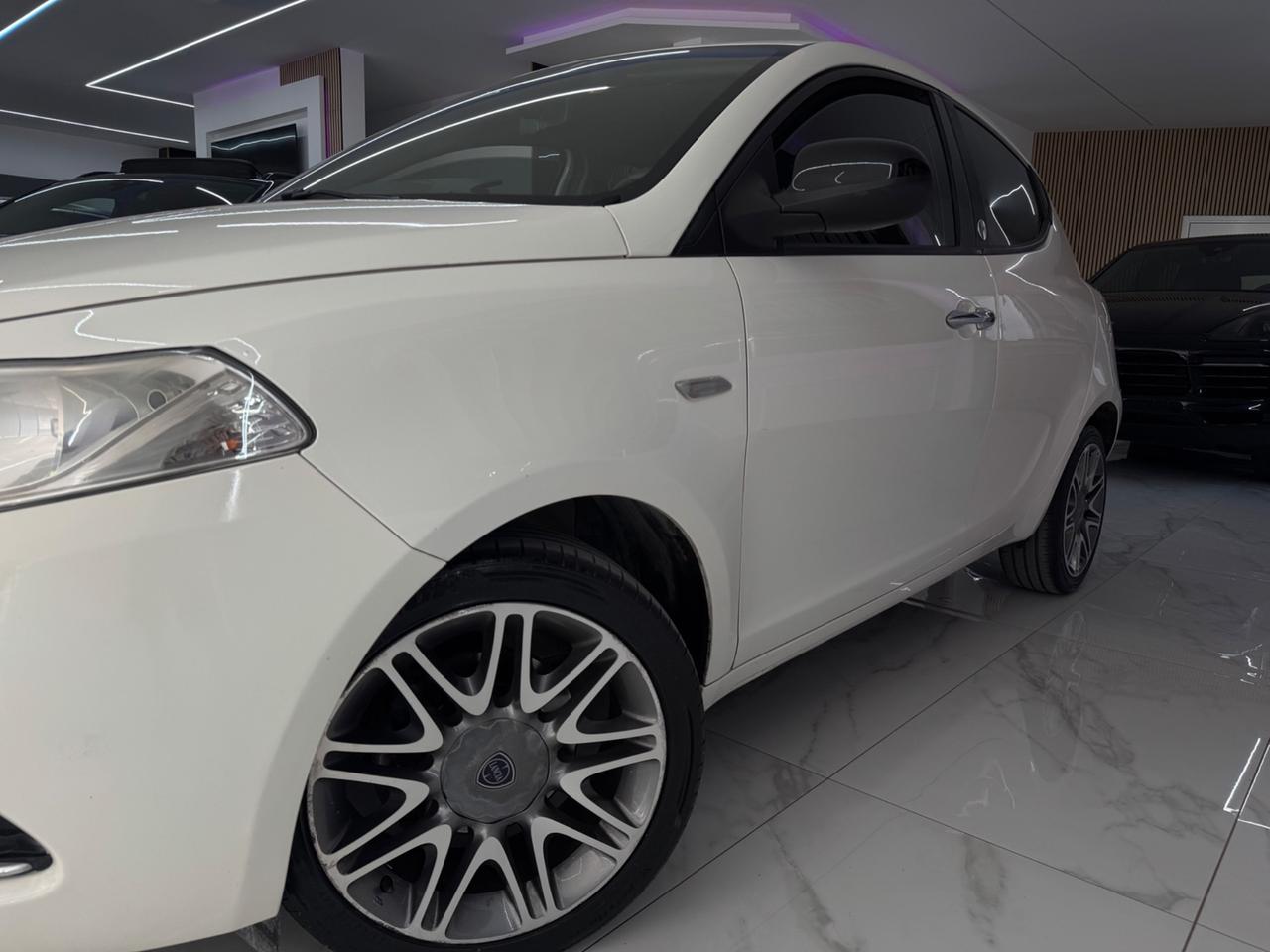 Lancia Ypsilon 1.2 GPL Ecochic Platinum Iper Full
