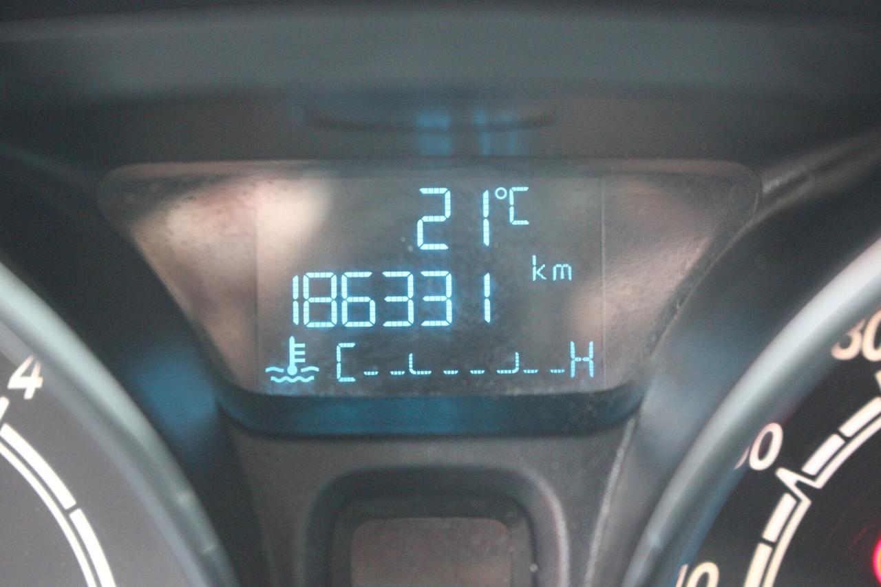Ford B-Max 1.5 tdci 75cv DISTRIBUZIONE FATTA FRIZIONE NUOVA GARANZIA 12 MESI