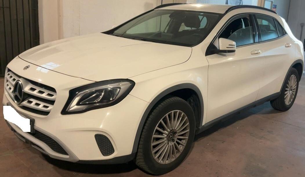 Mercedes GLA 1.6 BENZINA RETROCAMERA NAVI E 6