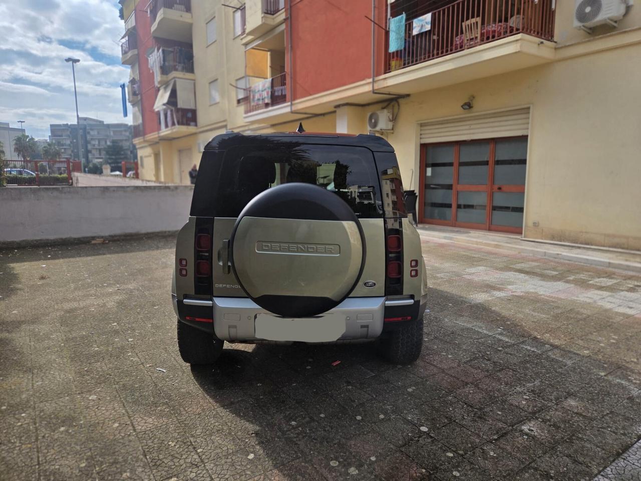 Land Rover Defender 90 3.0D I6 250 CV AWD Auto HSE