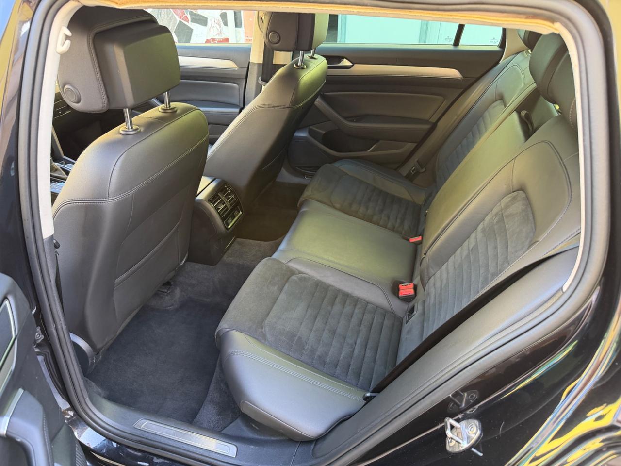 Volkswagen Passat 2.0 TDI 190 CV 4x4 R-Line