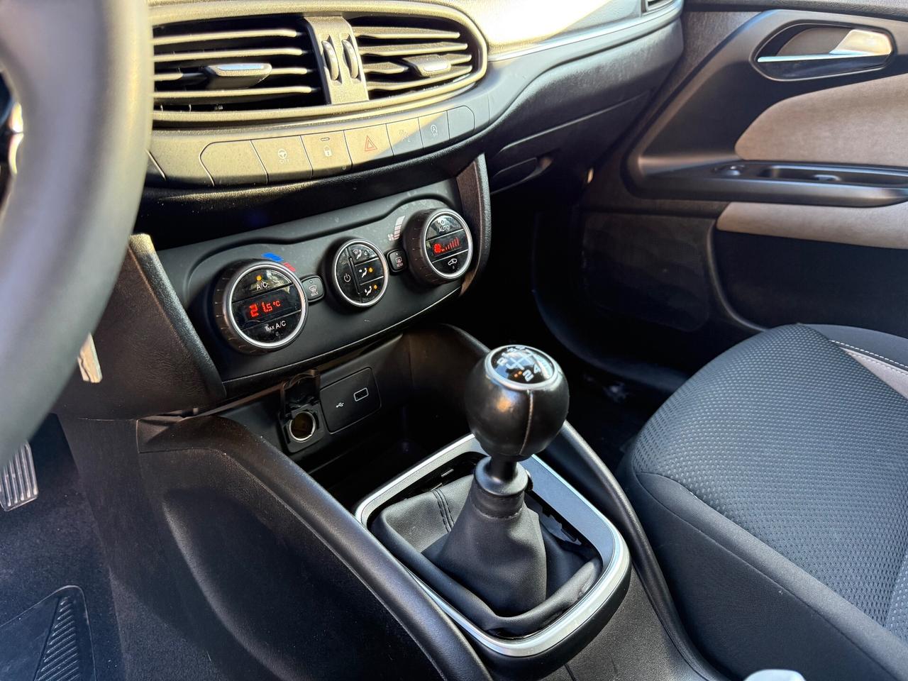 Fiat Tipo 1.6 Mjt S&S SW Lounge Navi Grande