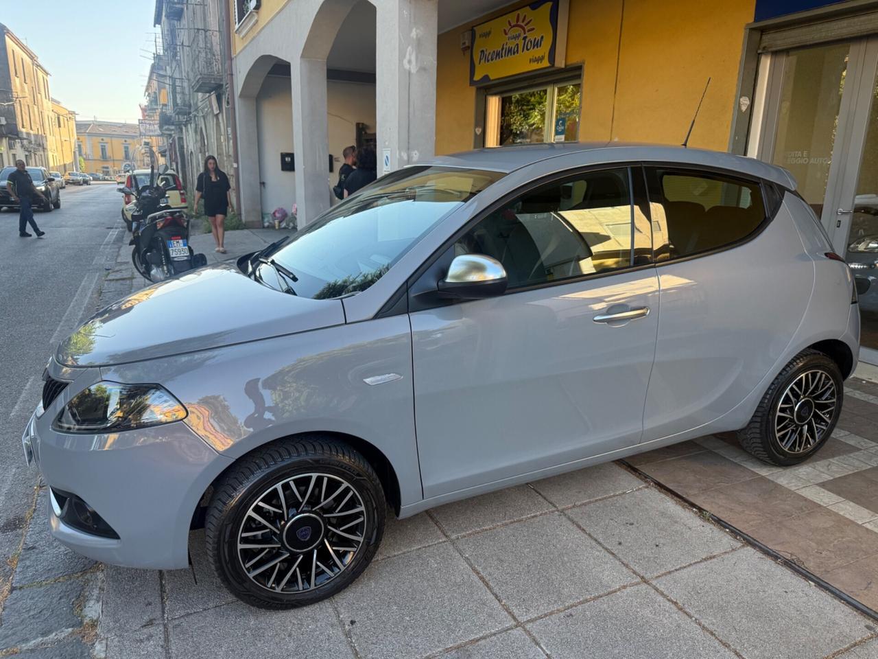 Lancia Ypsilon 2021 - 1.0 69cv S&S Hybrid Ecochic UnYca