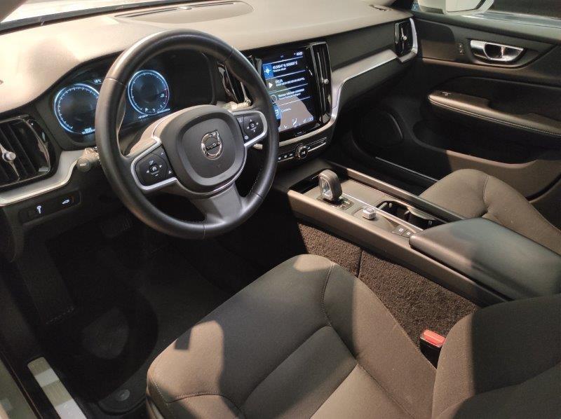 VOLVO V60 (2018-->) - V60 B4 (d) Geartronic Momentum Business