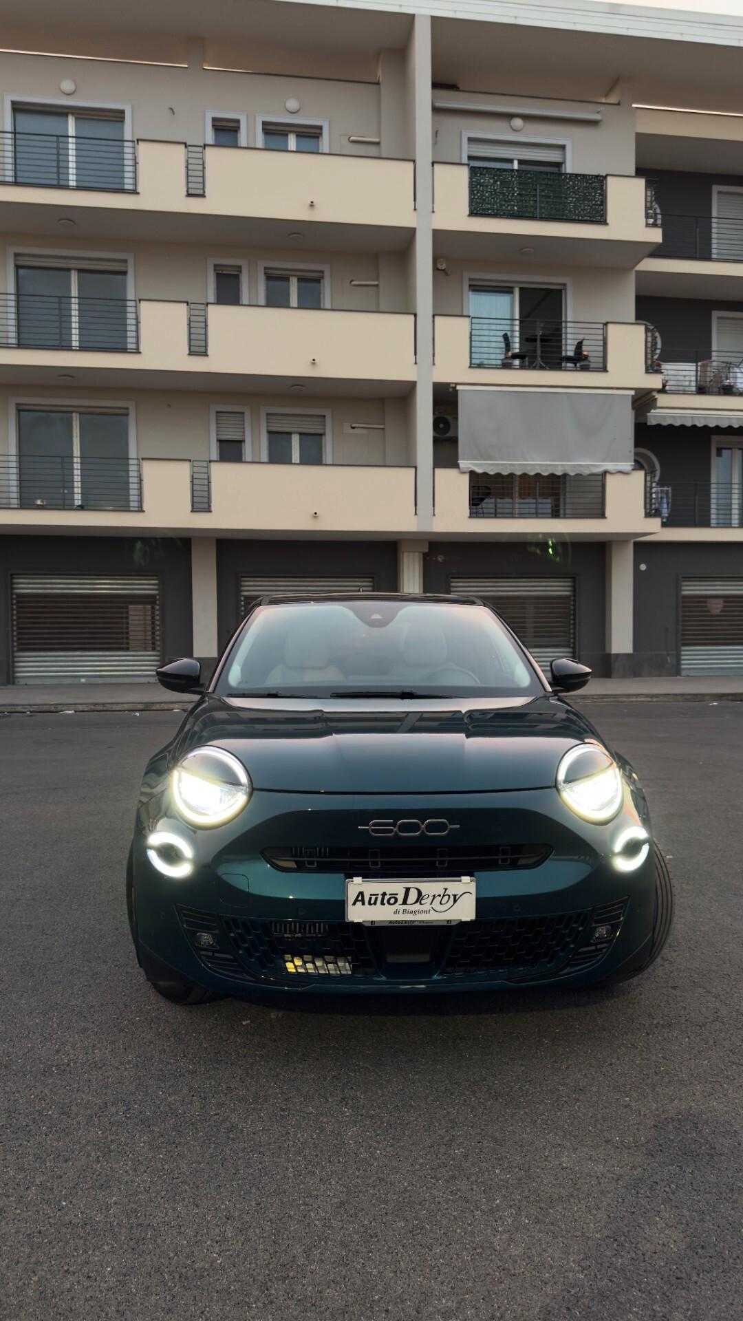 Fiat 600 Hybrid 110 CV DCT MHEV La Prima