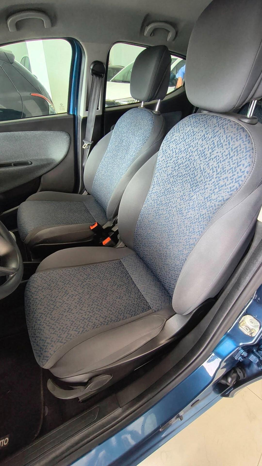 Lancia Ypsilon 1.0 FireFly 5 porte S&S Hybrid Silver Plus