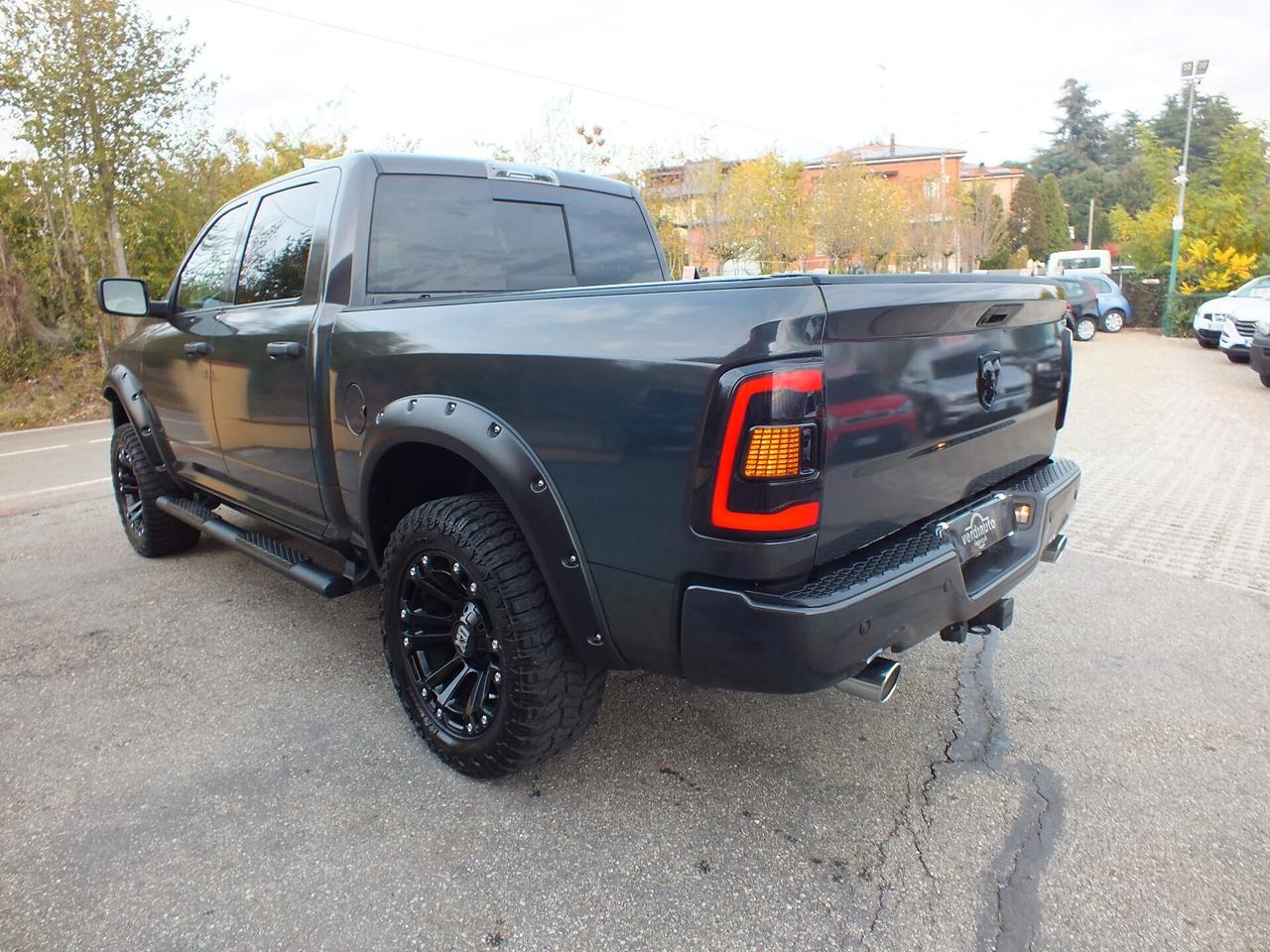 DODGE RAM 1500 V8 401 CV B/GPL 4X4 AUTOCARRO 6 POSTI