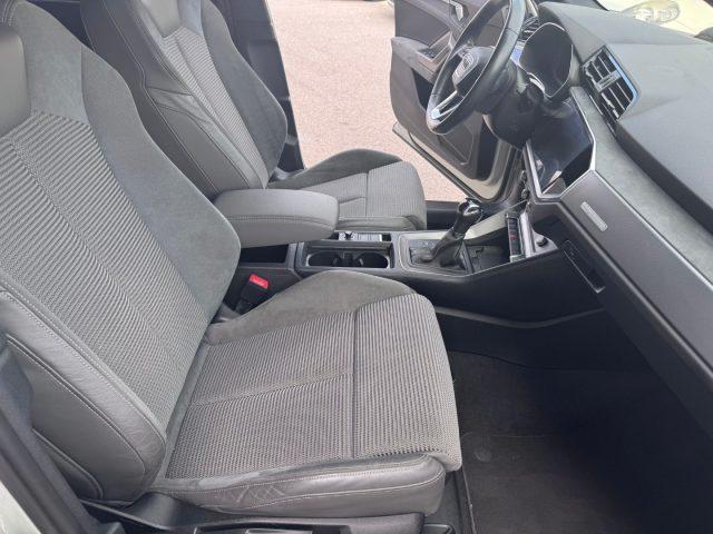 AUDI Q3 SPB 35TDI S-tronic Identity Black S-line SPORTBACK