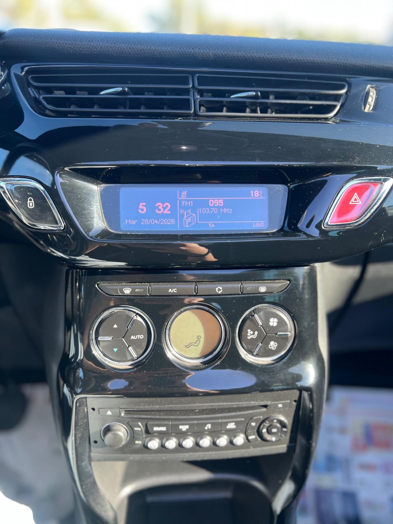 Ds DS3 3 1.2 VTi 82 So Chic Cabrio