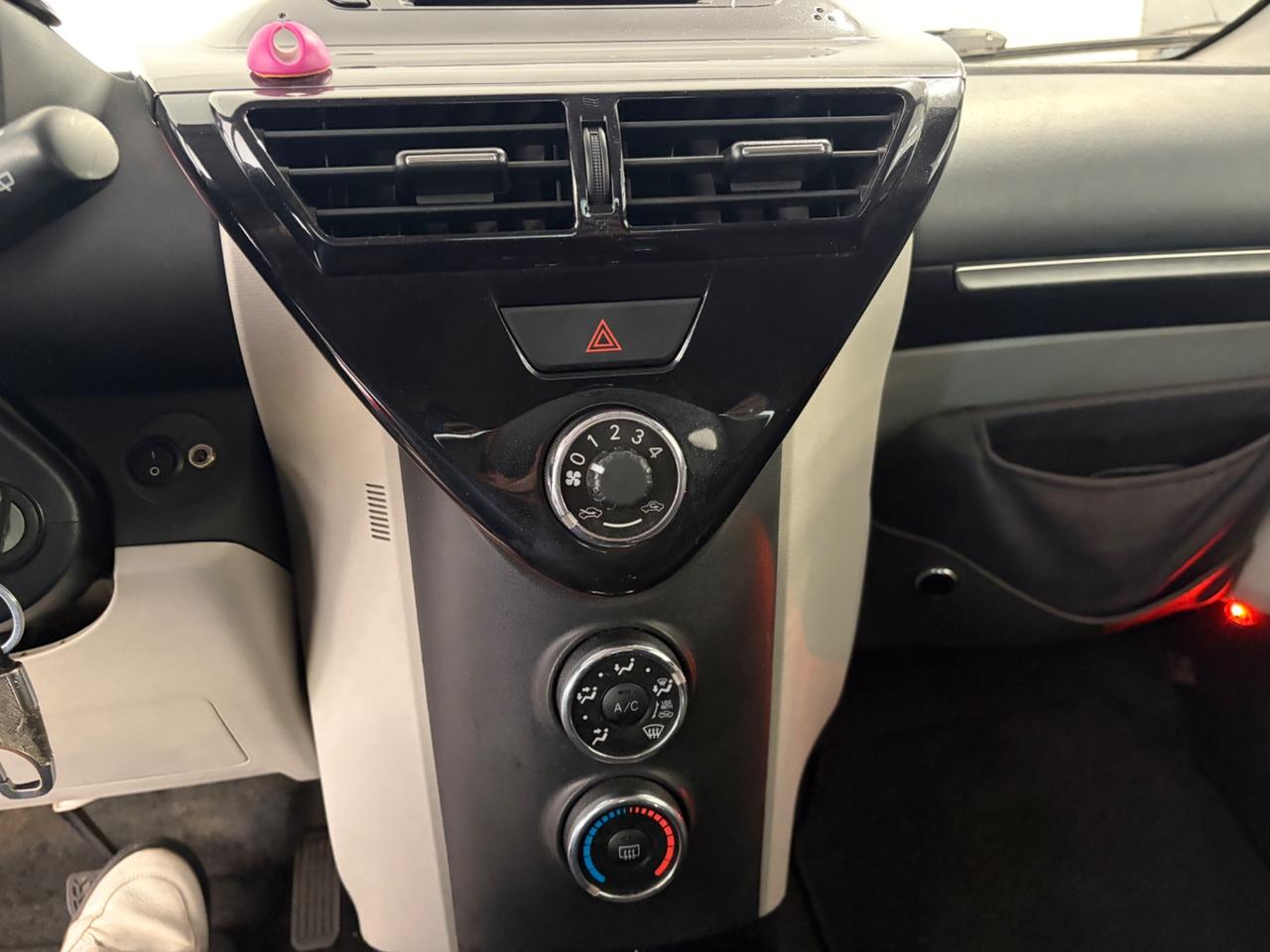 Toyota iQ Cvt automatica Perfetta !