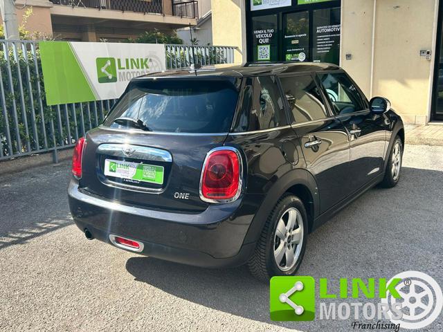 MINI One 5 PORTE PER NEOPATENTATI