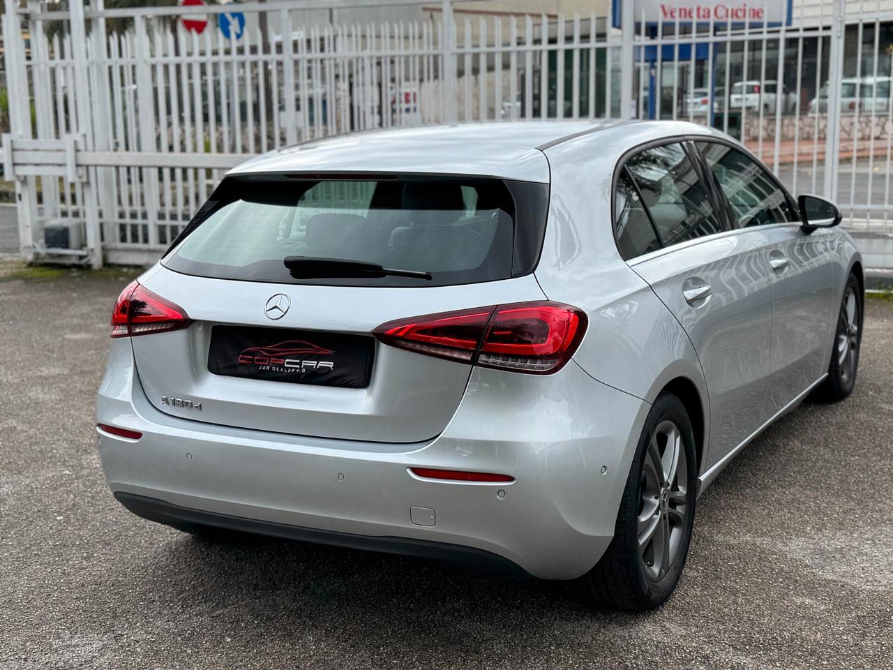 Mercedes-benz A 180d Automatic Business Extra 2019