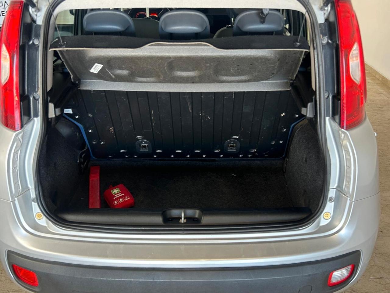 Fiat Panda 1.2 BENZ 2016 CLIMA 5 POSTI