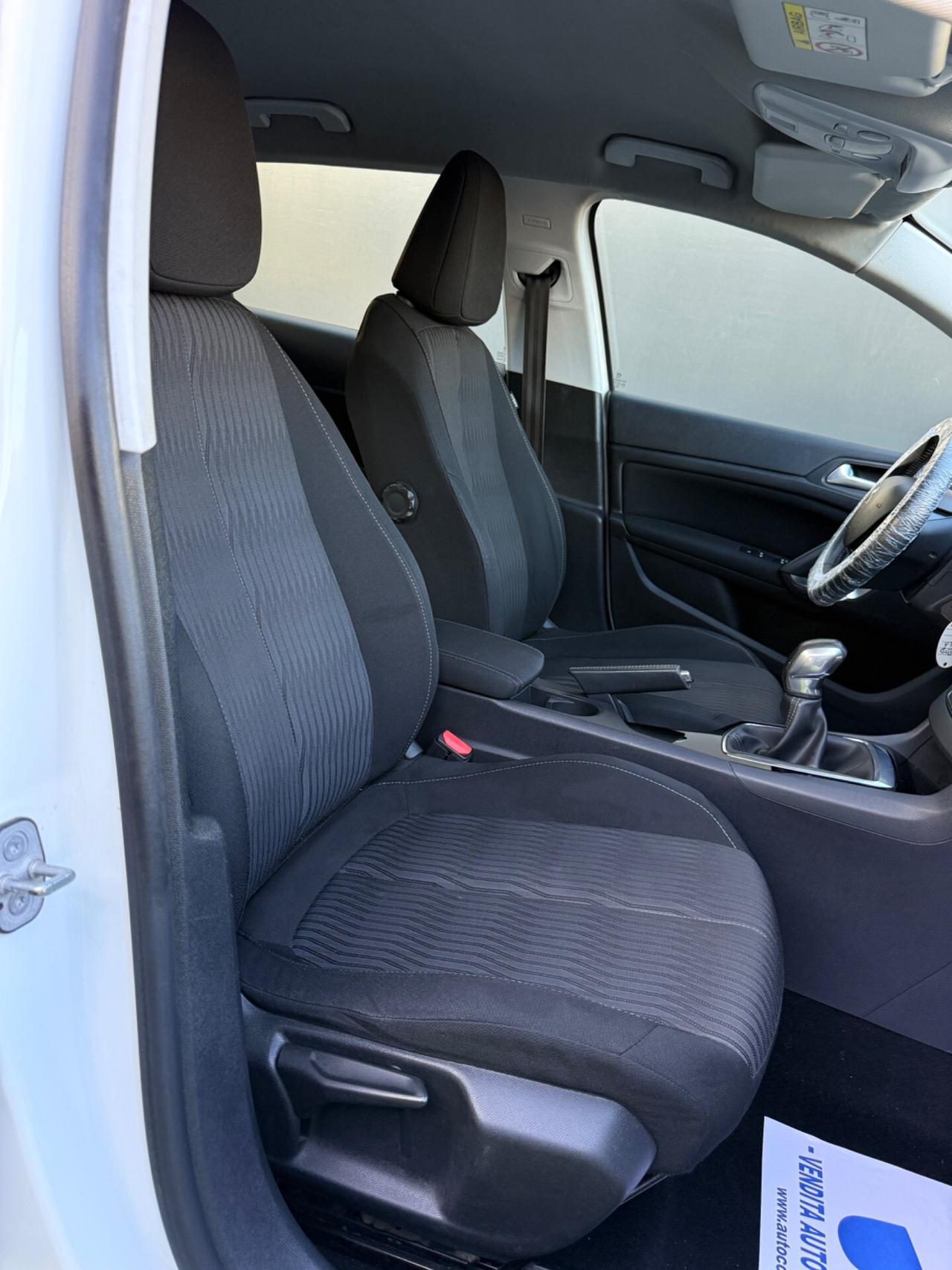 Peugeot 308 1.6 HDi 92 CV Allure 11/2014