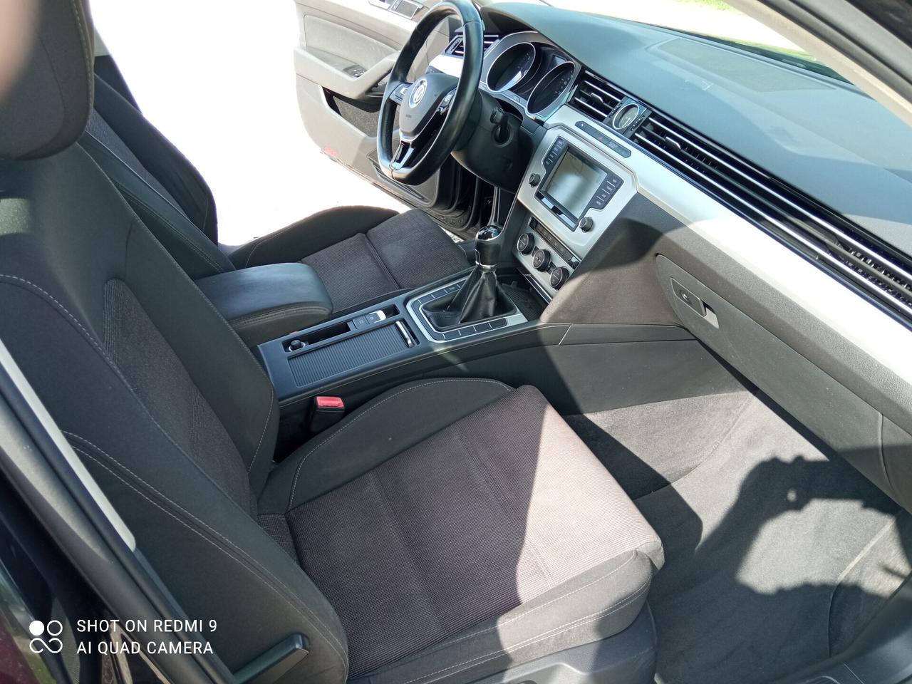 Volkswagen Passat Variant 1.6 TDI SCR HIGHLINE BlueMotion Technology