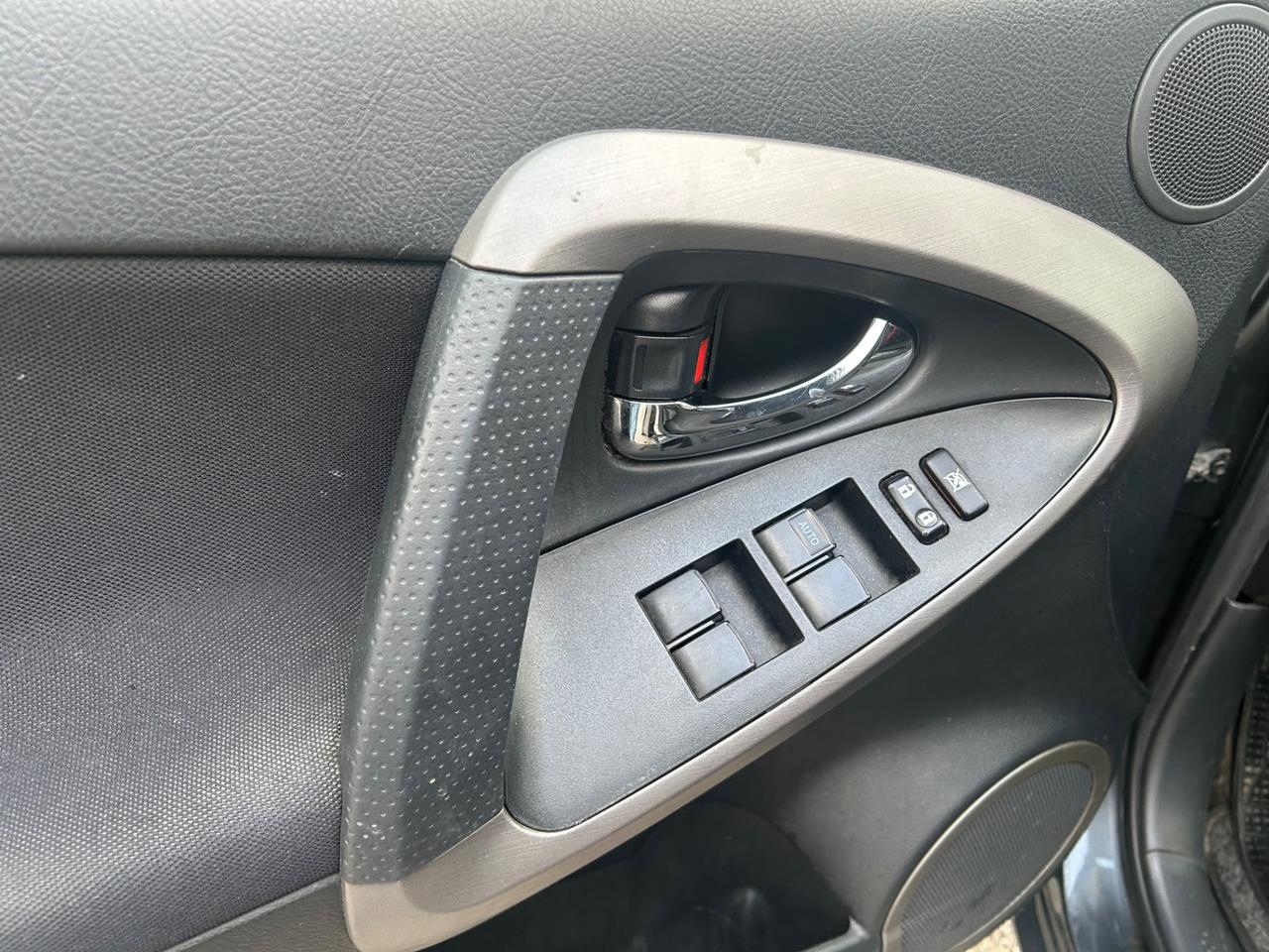 Toyota RAV 4 RAV4 2.2 D-4D 136 CV Sol