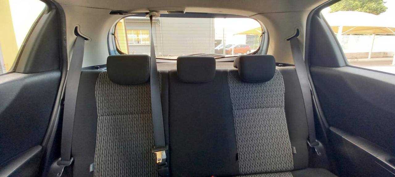 Toyota Yaris Benzina cc. 1.000 Mod. VVT- Active 5 Porte 5 Posti Utilizzabile anche per i Neopatentati.