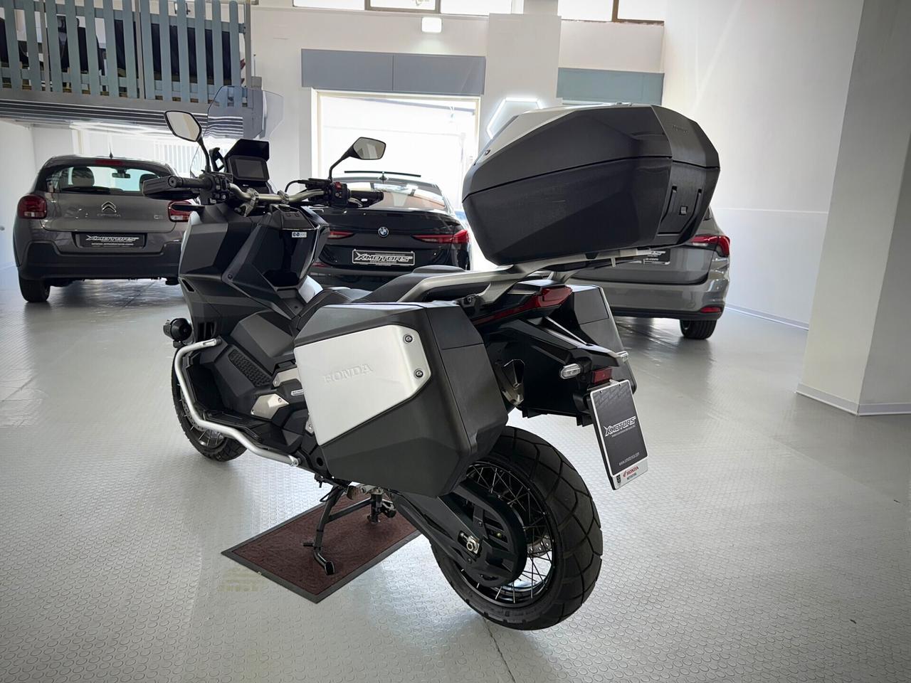 Honda X-ADV 750 travel