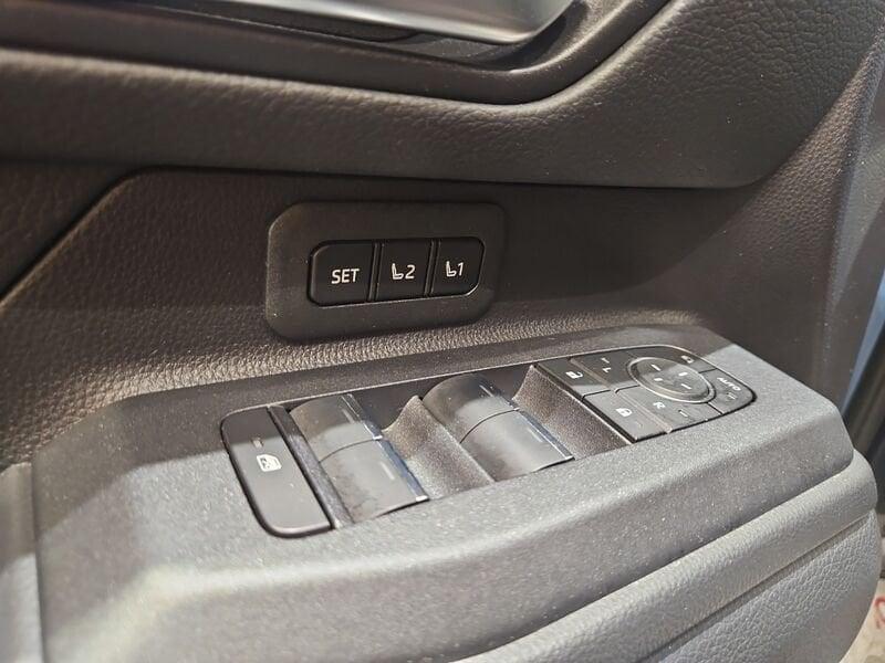 Toyota Land Cruiser 2.8 D First Edition A/T