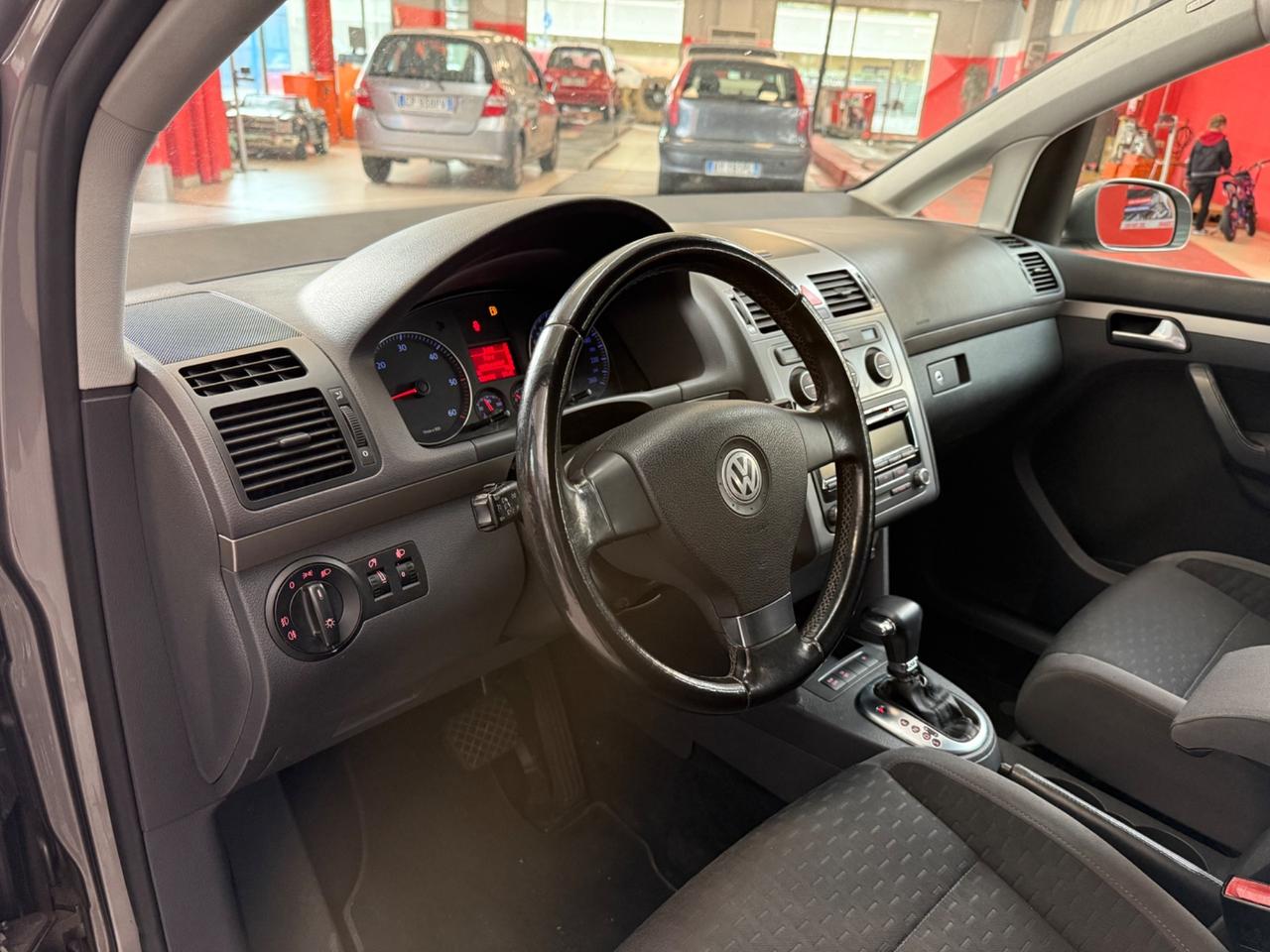 Touran 1.9 TDI 105CV DPF DSG SPORTLINE 7 posti