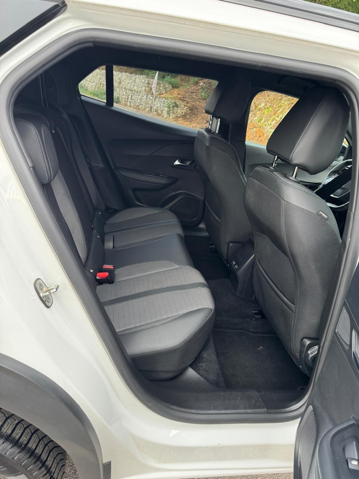 Peugeot 2008 BlueHDi 110 S&S Allure Pack