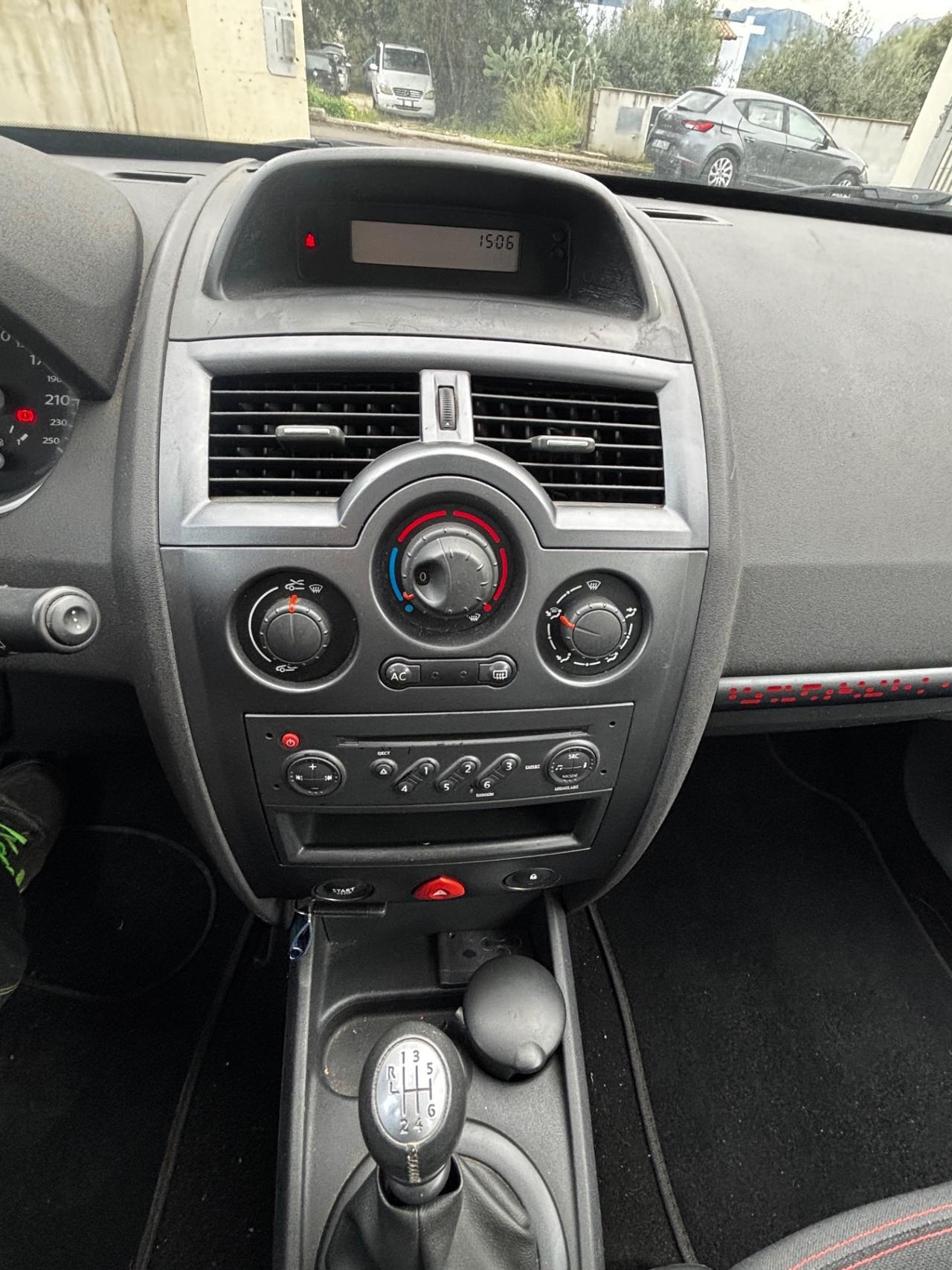 Renault Megane Mégane 1.5 dCi/105CV Grandtour Serie Speciale Extreme