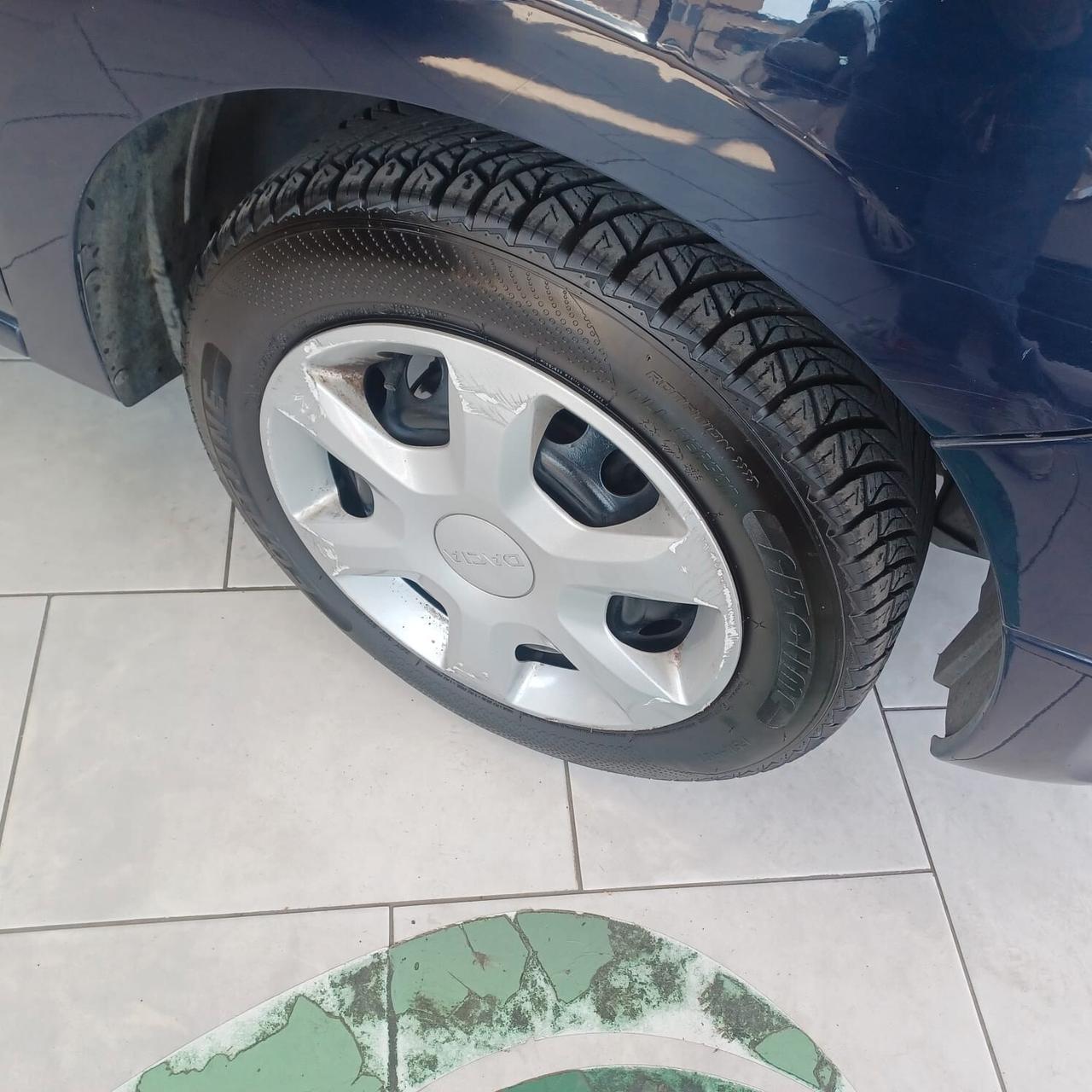 134188KM SANDERO GPL DI FABBRICA PERFETTA