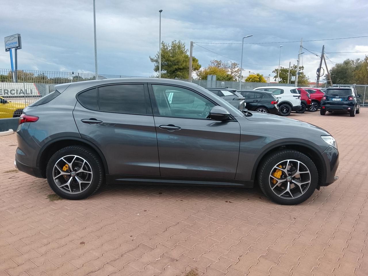 Alfa Romeo Stelvio 2.2 Turbodiesel 210 CV AT8 Q4 Executive