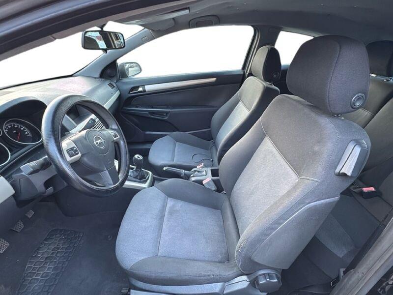 Opel Astra GTC Astra GTC 1.3 CDTI 3p Enjoy 90CV