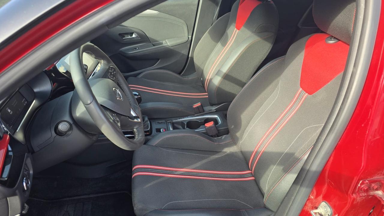 Opel Corsa 1.2 100 CV Design & Tech