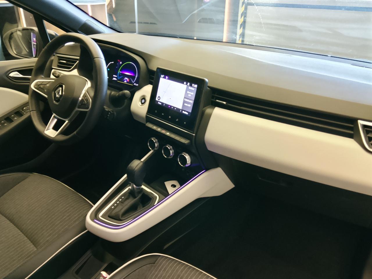 RENAULT Clio V 2019 - Clio 1.6 E-Tech full hybrid Techno 145cv auto