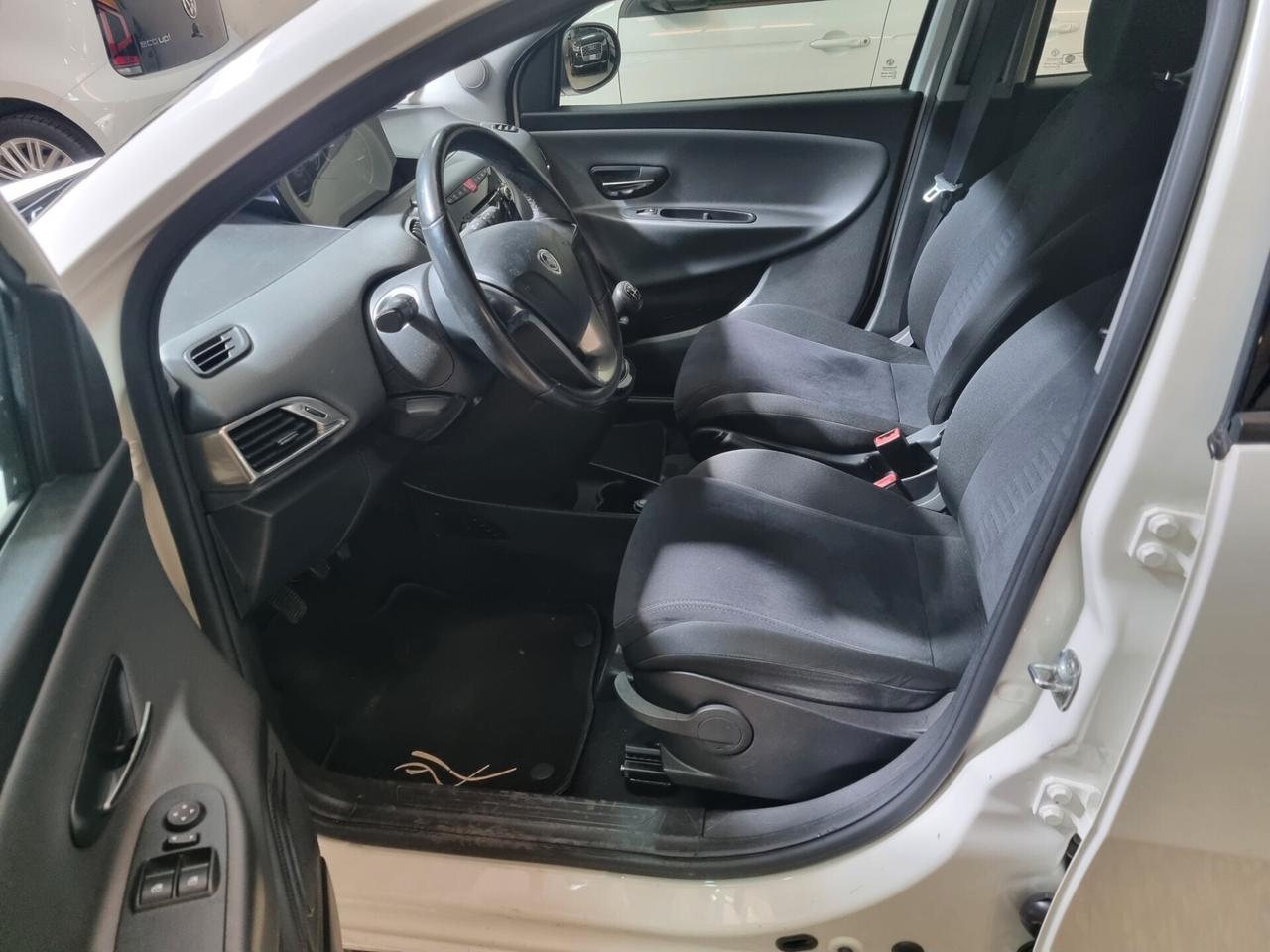 Lancia Ypsilon 0.9 TwinAir 85CV 5P Metano Ecochic Gold