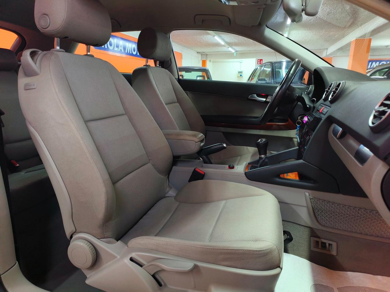 Audi A3 1.6 16V FSI Ambition