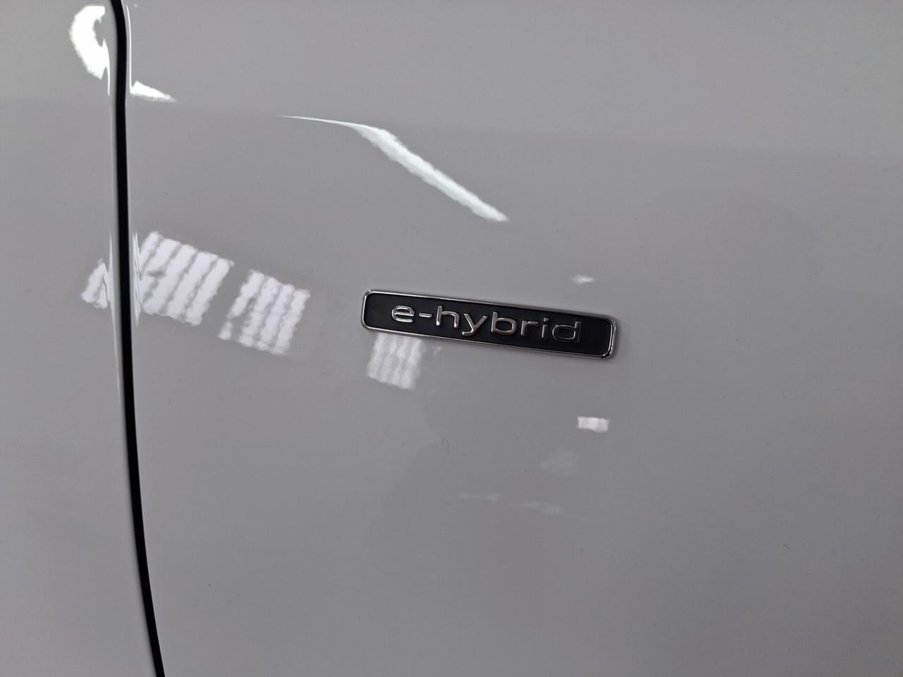 Audi Q3 SPB e-hybrid 200 kW S tronic line