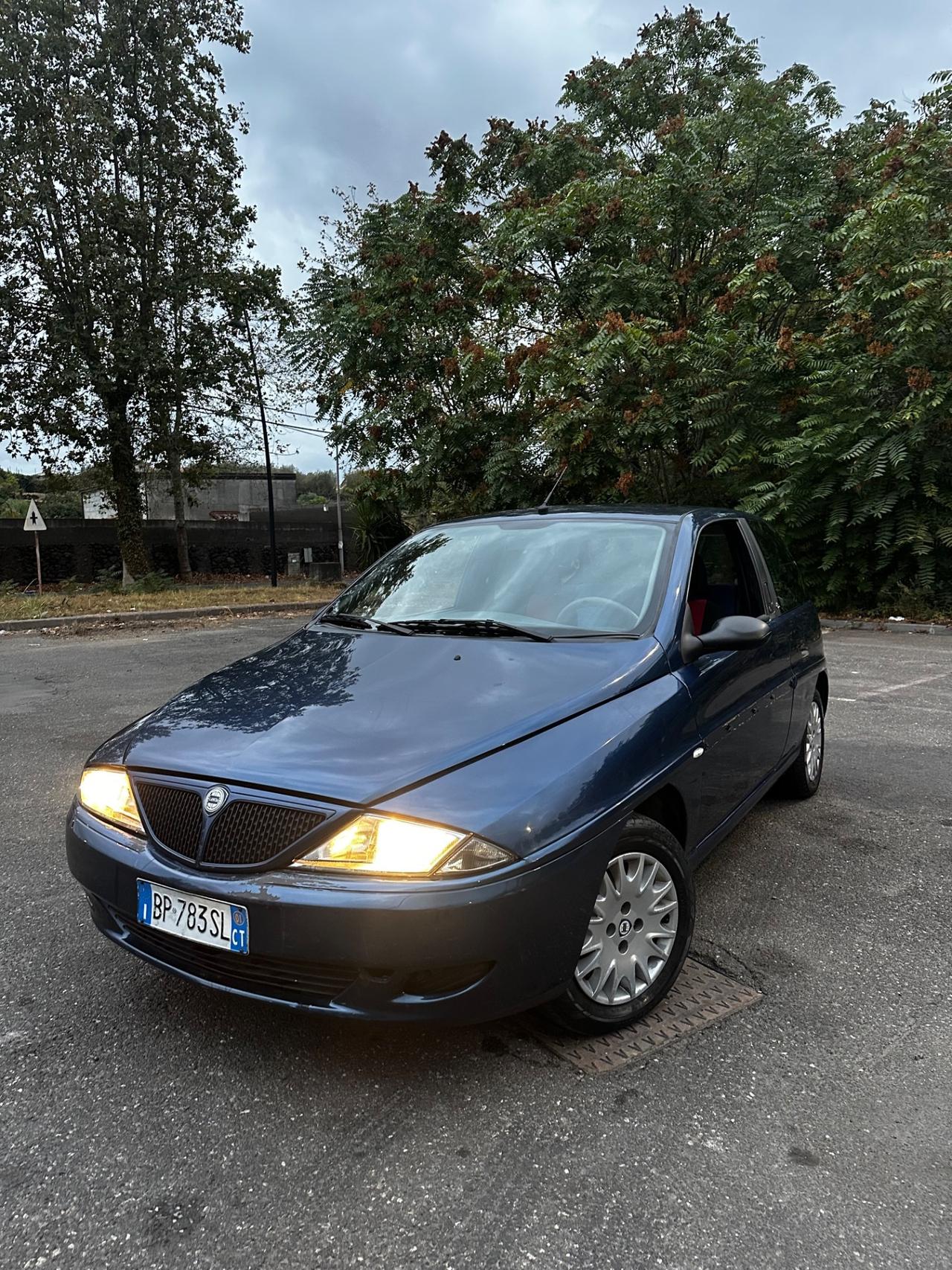 Lancia Y 1.2i cat LS