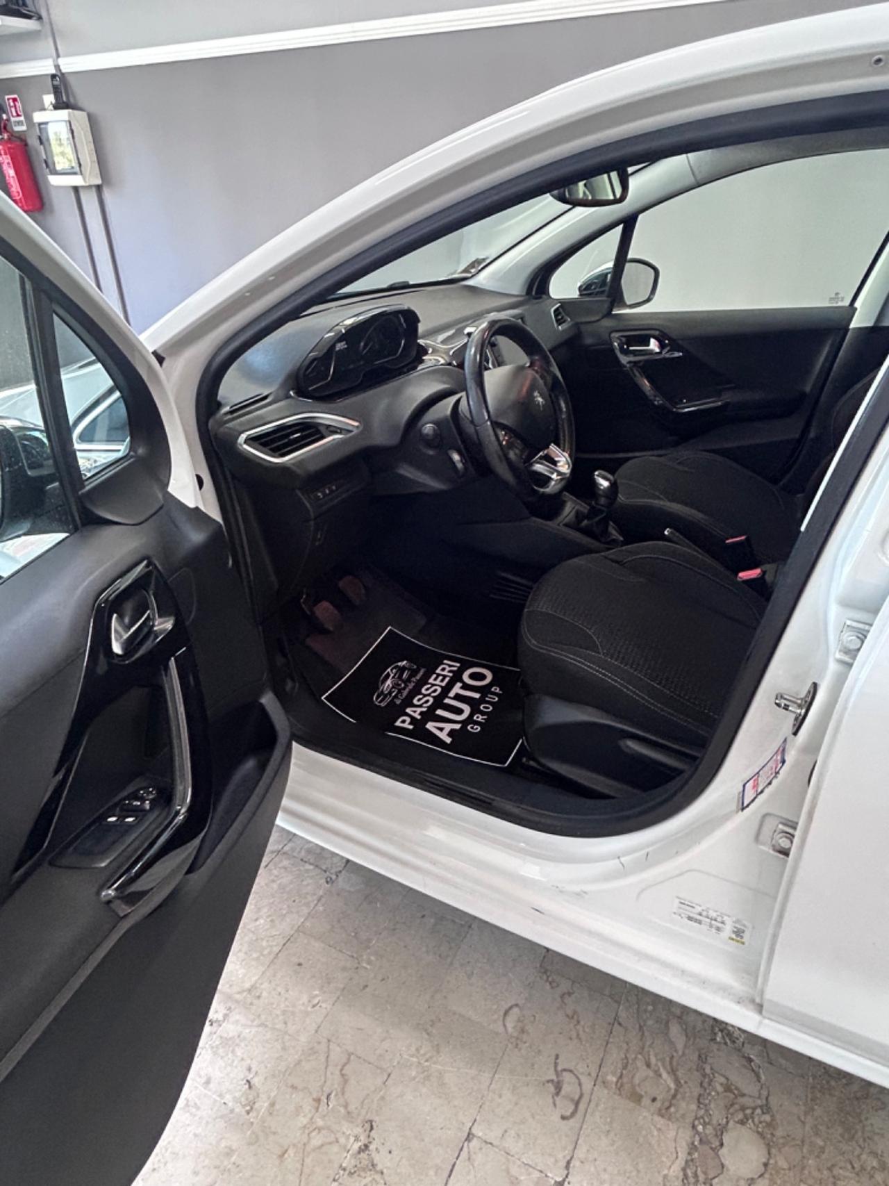 Peugeot 208 BlueHDi 100 5 porte GT Line