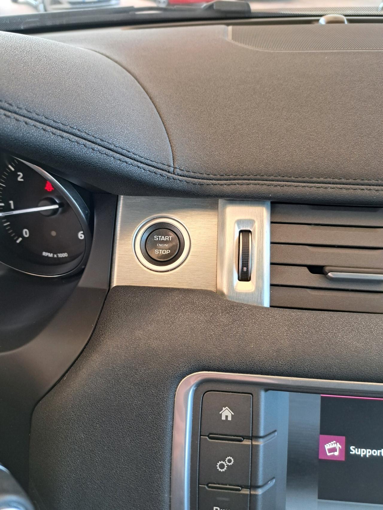 Land Rover Range Evoque 2.0 TD4 150 CV 5p. PURE