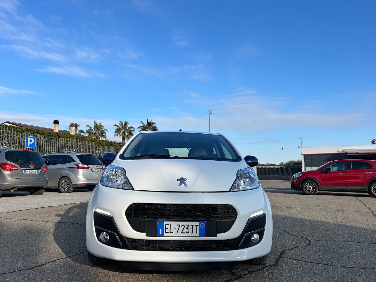 Peugeot 107 1.0 68CV 5p. SUPERGA - 2012