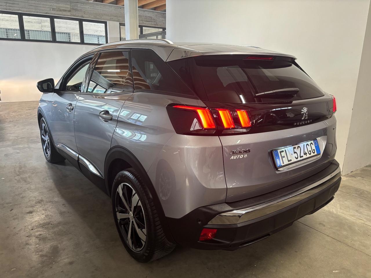 Peugeot 3008 1.2 BENZINA S&S Allure