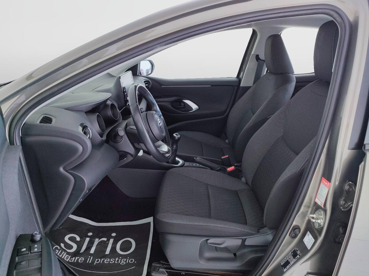 TOYOTA Yaris IV 2020 - Yaris 1.0 Trend