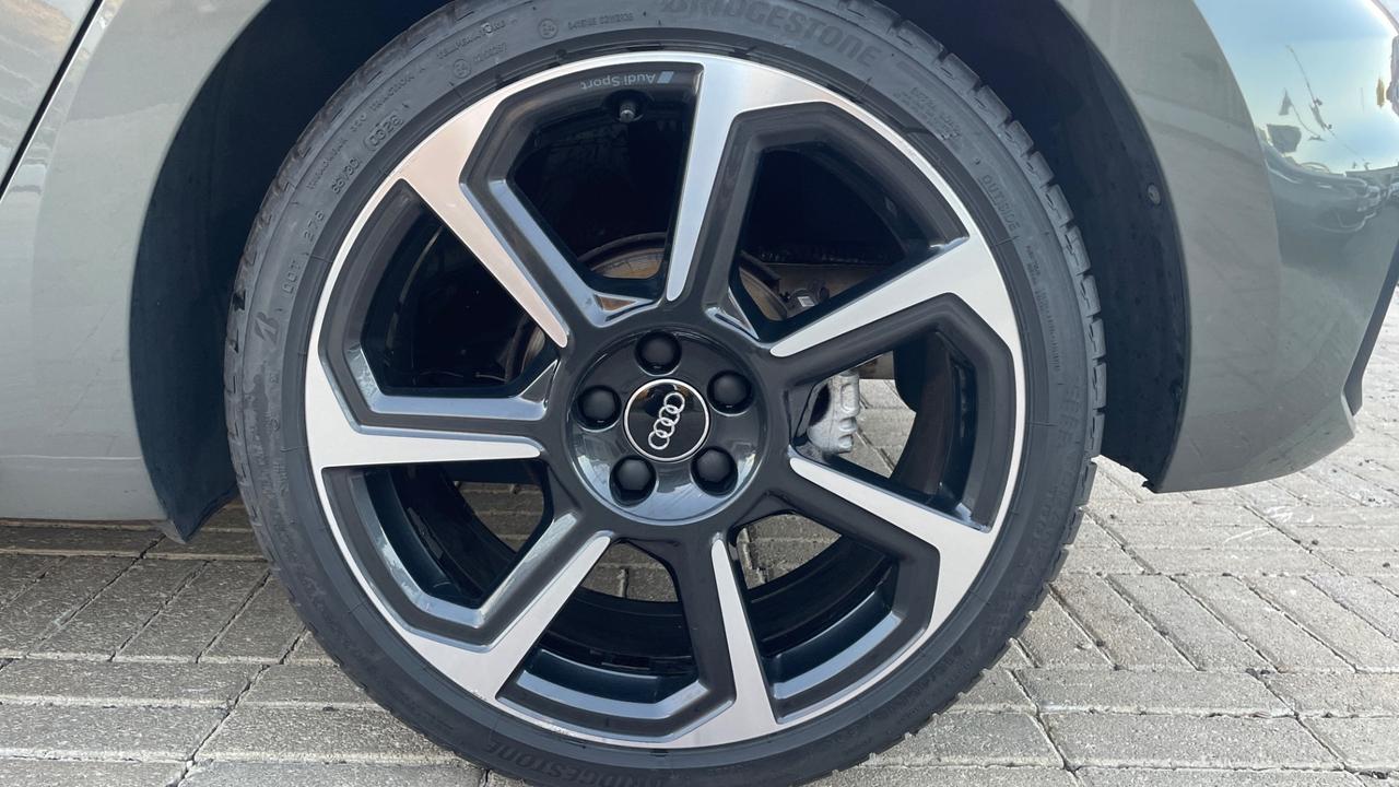 Audi A1 SPORTBACK| S-LINE| 116CV |LUCI AMBIENTE |RETROCAMERA |CERCHI 18'' | PELLE| PRONTA CONSEGNA|