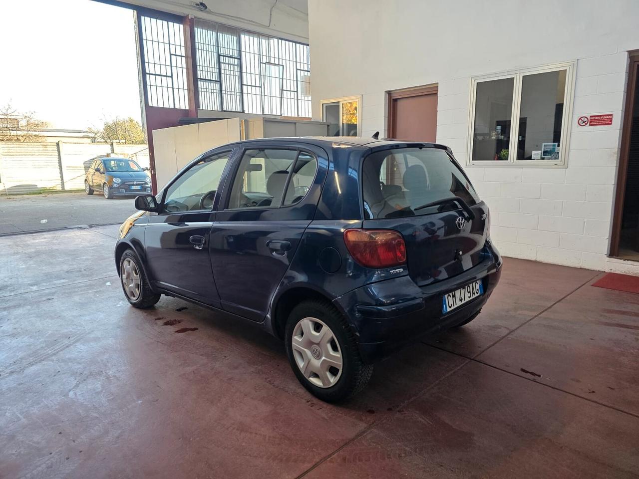 Toyota Yaris 1.0i 16V cat 5 porte Sol Blue neopat