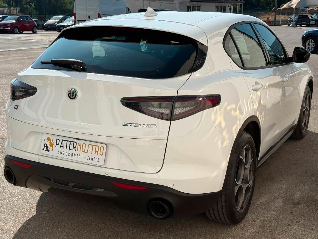 Alfa Romeo Stelvio 2.2 t Sprint Q4 210cv auto