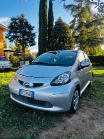 Toyota Aygo 1.0 12V VVT-i 5 porte Sol