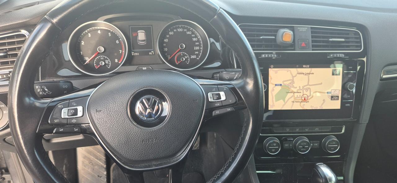 Volkswagen Golf 1.5 TGI DSG Executive LED PACK NEOPATENTATI