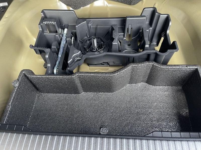 Peugeot 2008 1.2 hybrid GT 145cv e-dcs6 - KM0