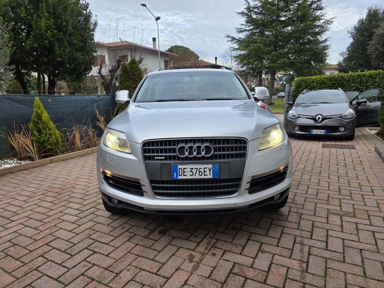 Audi Q7 3.0 V6 TDI 233CV quattro tiptronic
