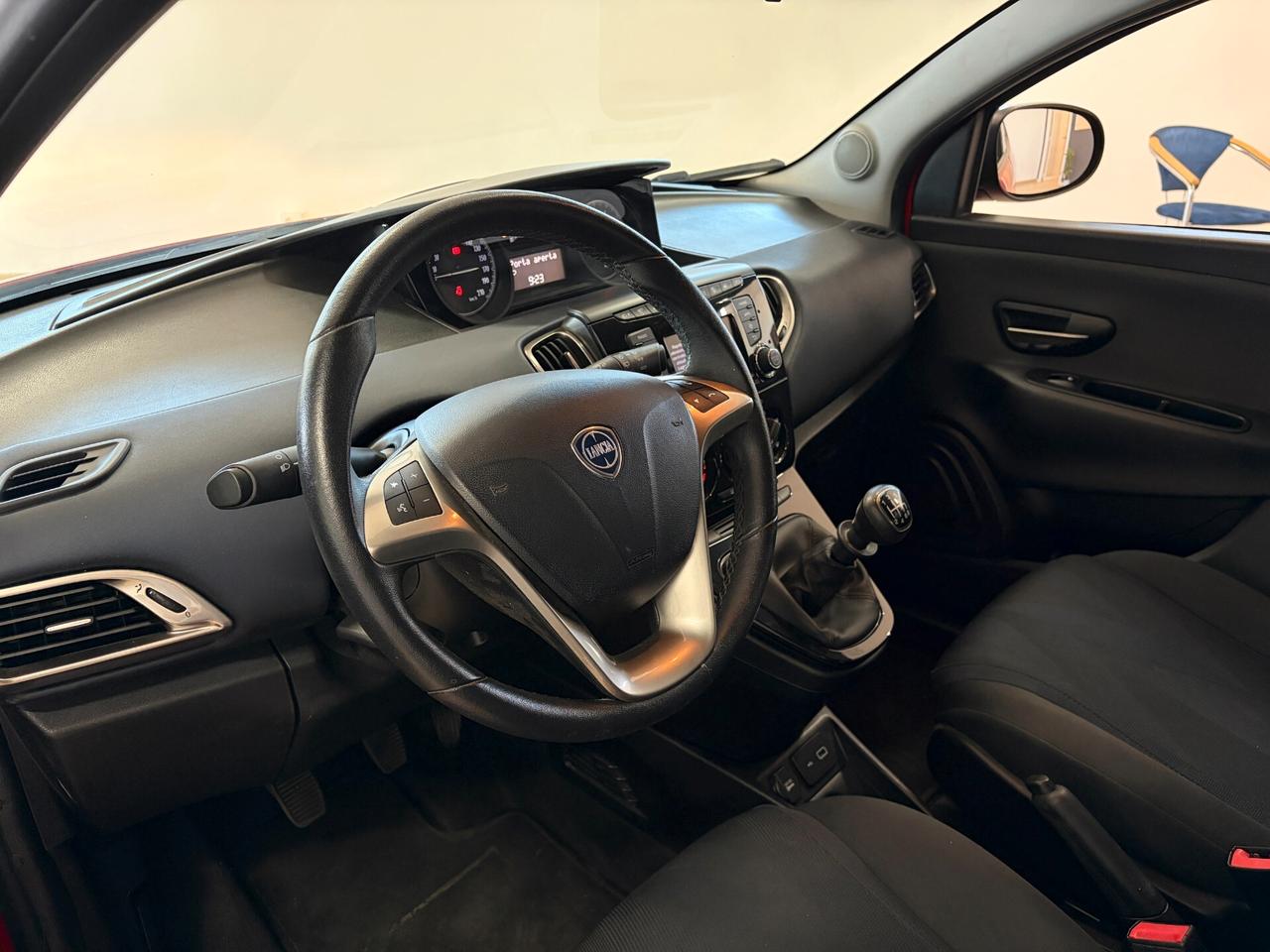 Lancia Ypsilon 1.0 FireFly 5 porte S&S Hybrid Ecochic Silver